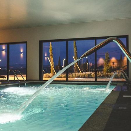 Mw Douro Wine & Spa Santa Marta de Penaguião Zewnętrze zdjęcie The swimming pool at the hotel