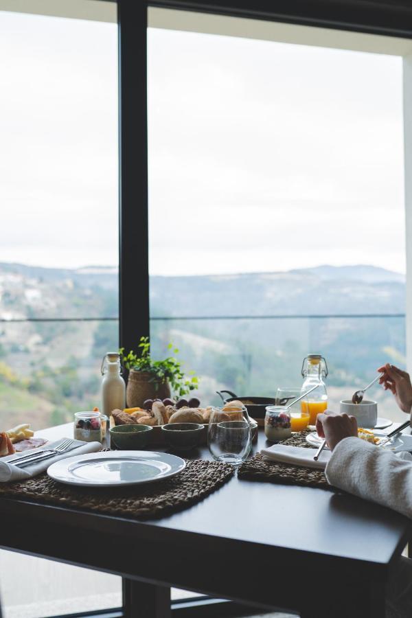 Mw Douro Wine & Spa Santa Marta de Penaguião Zewnętrze zdjęcie Breakfast at the hotel