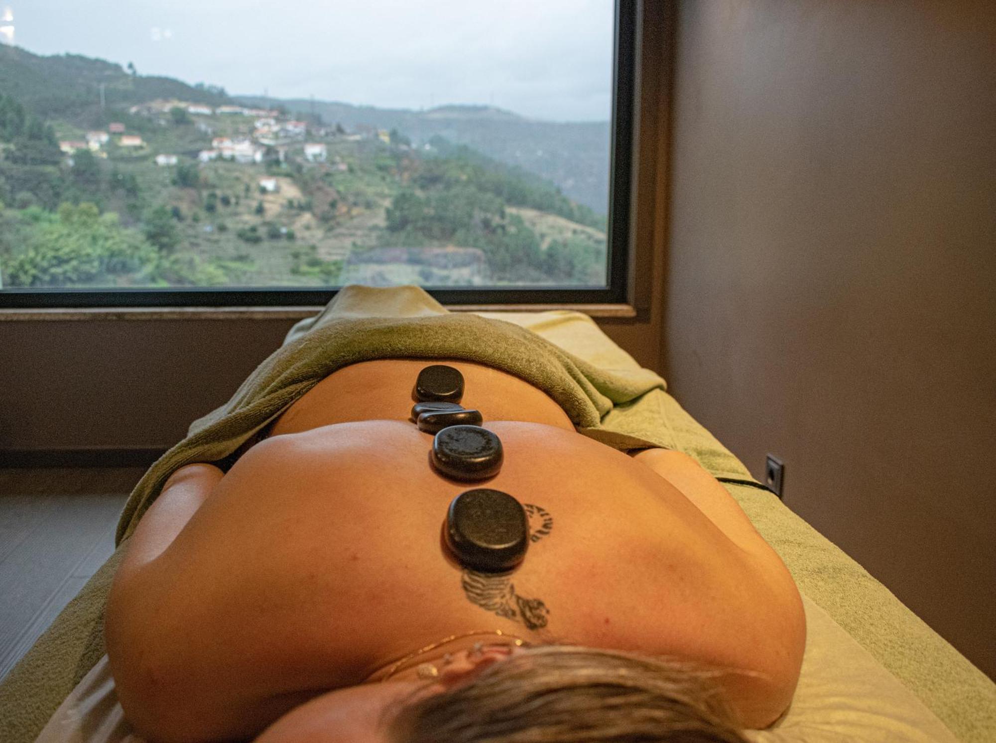 Mw Douro Wine & Spa Santa Marta de Penaguião Zewnętrze zdjęcie Hot stone massage